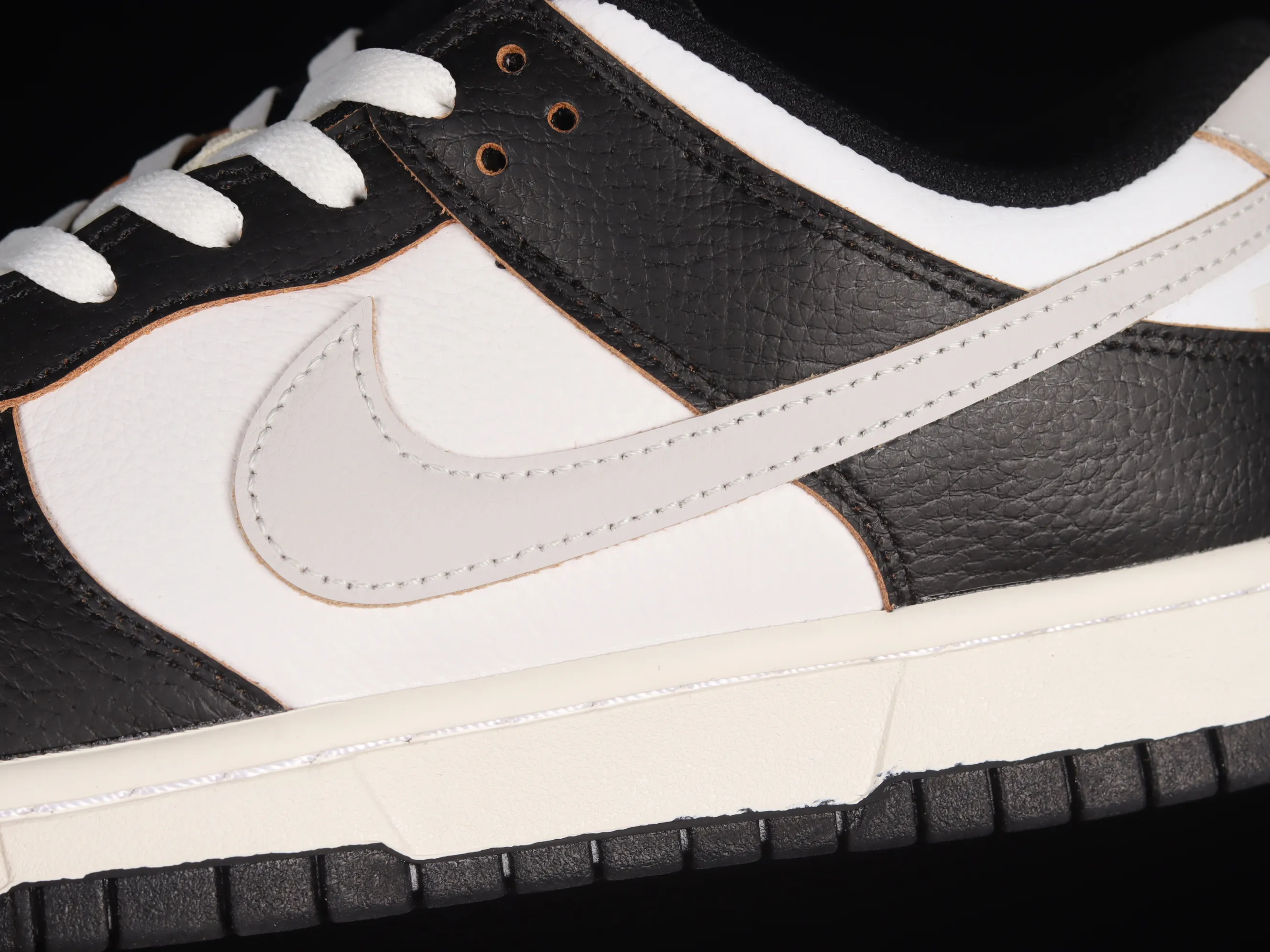 All Categories Nk SB Dunk Series Nk SB Dunk Low Low-top sneakers F version HUF x Nk SB Dunk Low "San Francisco" Black and white Panda joint model SB low-top sports and leisure sneakers FD8775-001